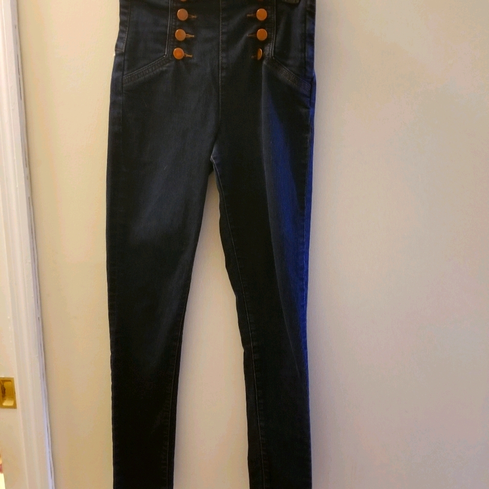 High waisted jeans